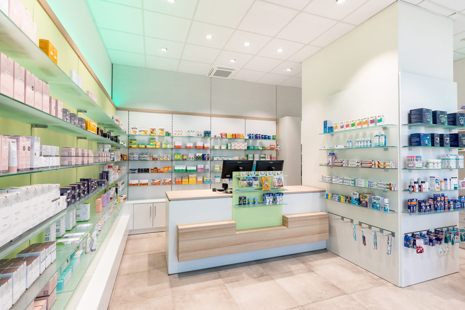 Apothekeneinrichtung Schalter GmbH . Pharmacie du Kiem . 1331 Kirchberg Luxembourg